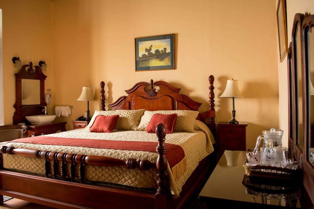Aurora Hotel 4*