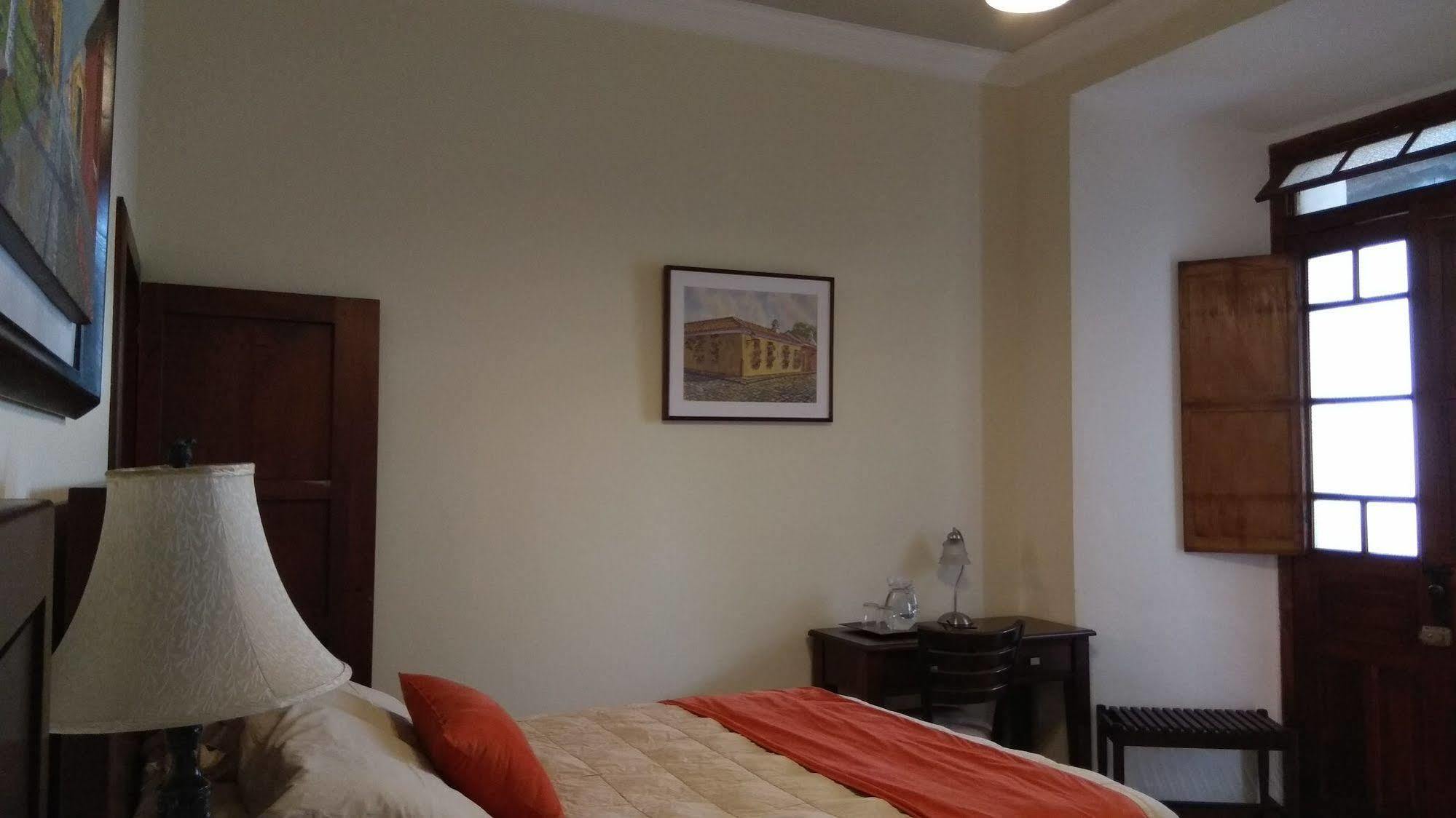 Aurora Hotel Antigua