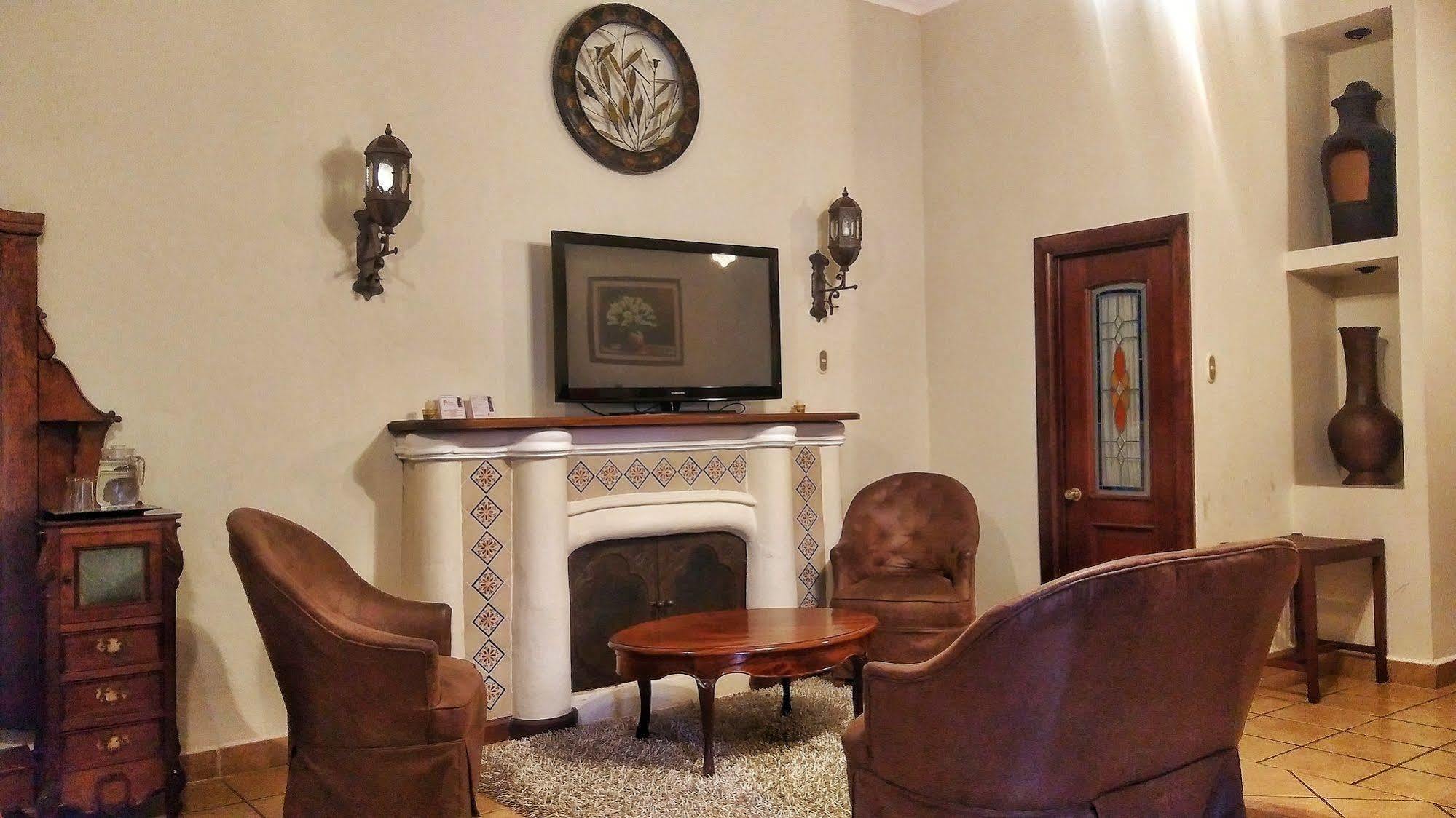 Aurora Hotel 4*